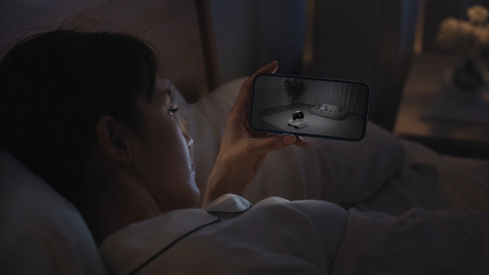 Dual-Lens Smart Pet Companion Robot · Night Study · Quiet Moments · GuardHound DOG